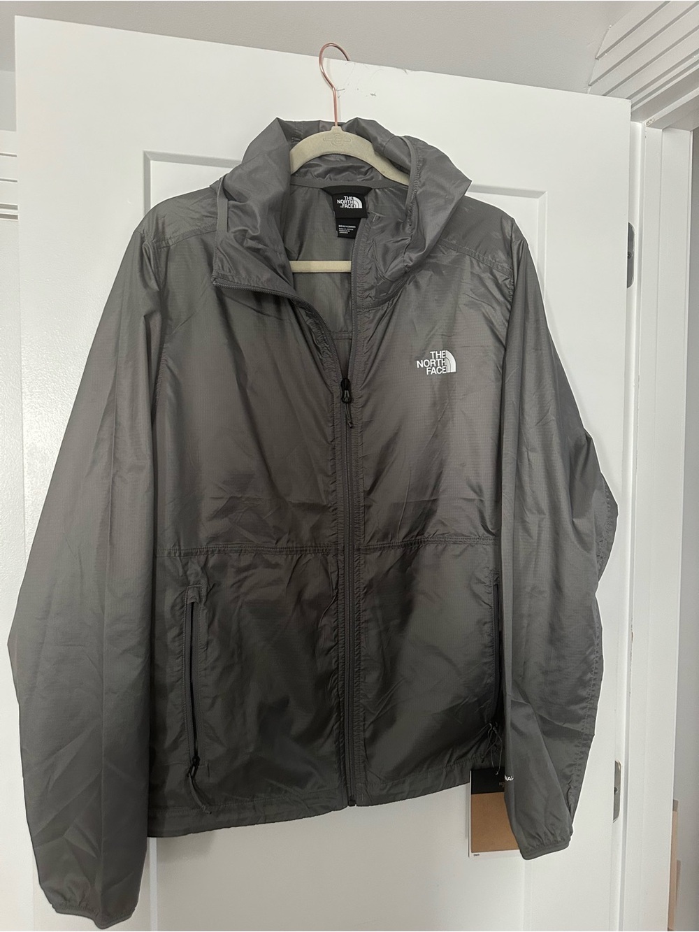 The North Face Men's Lightweight Gray Packable Jacket